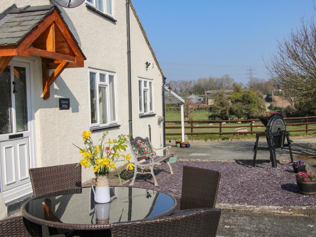 Belmont Bridge Villa Oswestry Exterior photo